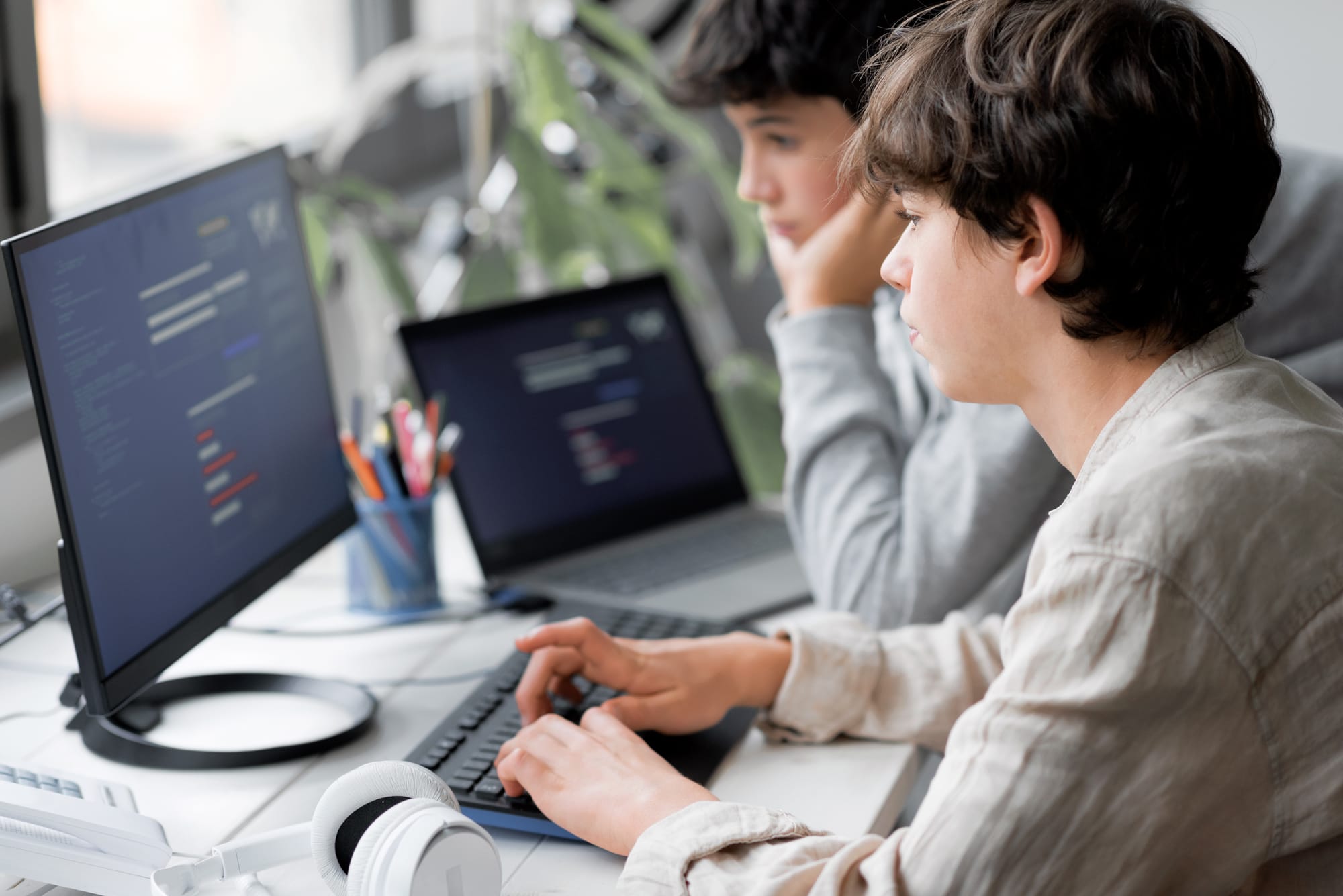 Student hacking school portal due to vulnerabilities in e-learning platforms.